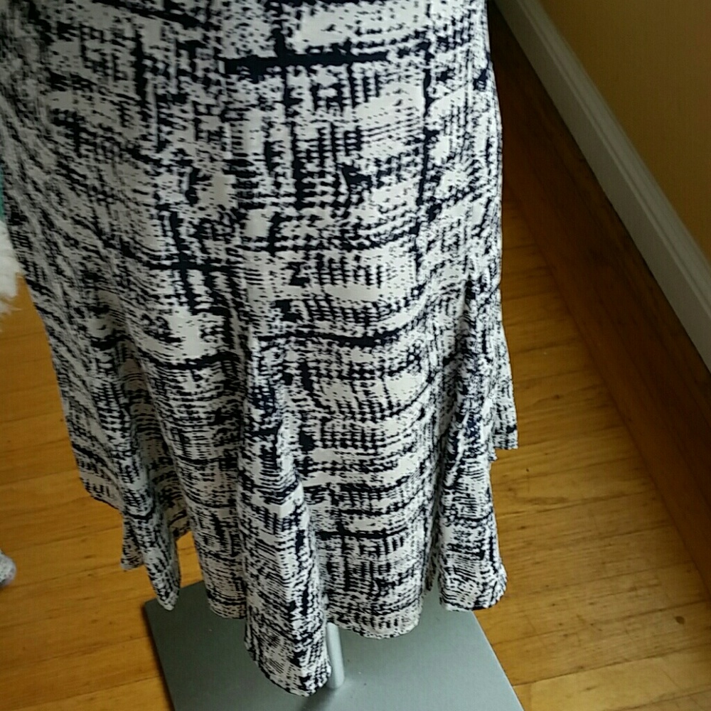 Banana Republic skirt size 4 - Picture 4 of 8
